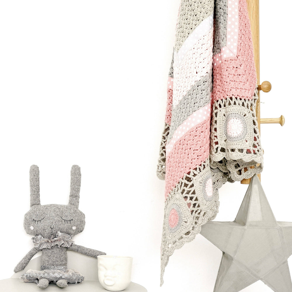 Cot and Bassinet Sheets & Blankets