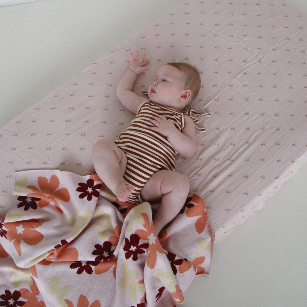 Meadow Bassinet Sheet - 70% bamboo + 30% cotton